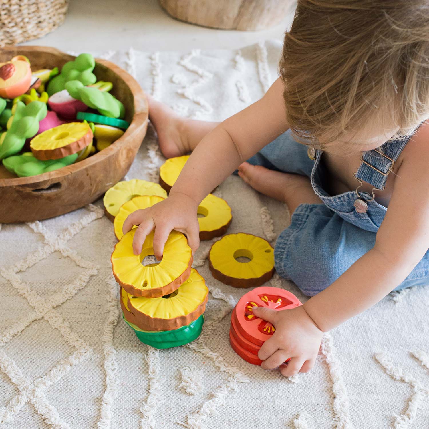 Toys Games and Puzzles Oli & Carol Ananas The Pineapple by Weirs of Baggot Street